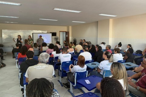 Araruama capacita profissionais de saúde e anuncia núcleo especializado para população LGBTQIAPN+