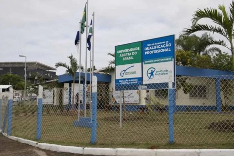 Faetec oferece cursos gratuitos de informática em Rio das Ostras