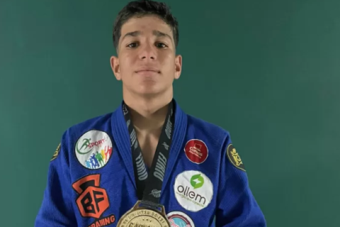 Jovem de Araruama conquista ouro em campeonato estadual de jiu-jitsu