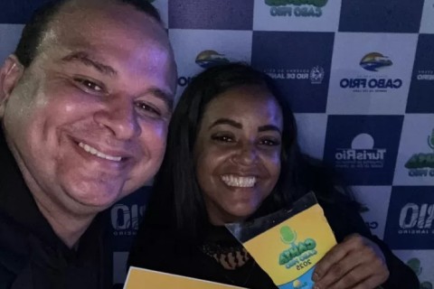 Fernanda Moura vence o Canta Cabo Frio 2025 e emociona público com performance marcante