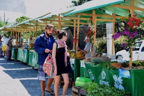 Sábado é dia de Chorinho na Feirinha da Ferradura em Búzios