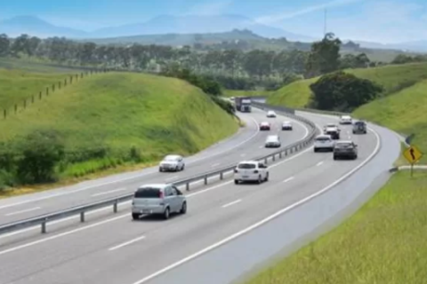 Feriado de Páscoa deve levar mais de 127 mil veículos à RJ-124 na Região dos Lagos