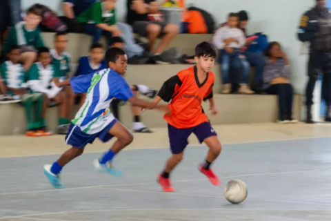 São Pedro da Aldeia abre inscrições para aulas gratuitas de futsal infantojuvenil