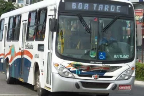 Ônibus voltam a circular em trajeto normal no Jardim Esperança, em Cabo Frio, após suspensão por segurança