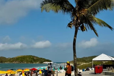 Frente fria não muda o cenário: Região dos Lagos tem sol e vento moderado nesta quarta (27)