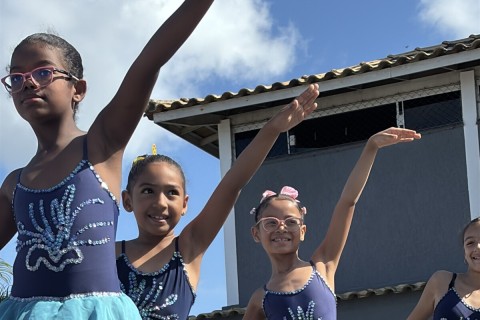 Muito além de outubro: crianças têm atividades de esporte, cultura e convivência durante todo o ano em Cabo Frio