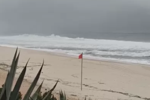 Quarta-feira (26) segue com tempo fechado e mar agitado na Região dos Lagos