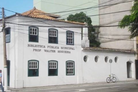 Biblioteca Pública Municipal de Cabo Frio celebra o Dia do Poeta e o Dia Nacional do Livro com programação especial