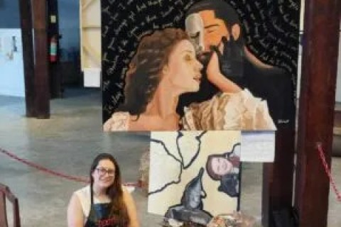 Exposição interativa inspirada em musicais chega a São Pedro da Aldeia