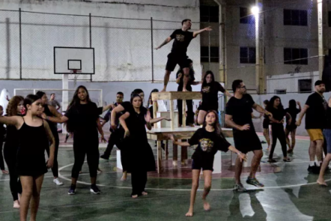 Desfile cívico de Arraial do Cabo terá espetáculo “Salve as Águas” no encerramento