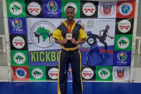 Atleta de Cabo Frio conquista título paulista de kickboxing