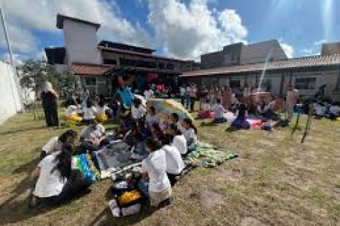 II Sarau do projeto Dose de Leitura encanta com Piquenique Literário em Cabo Frio