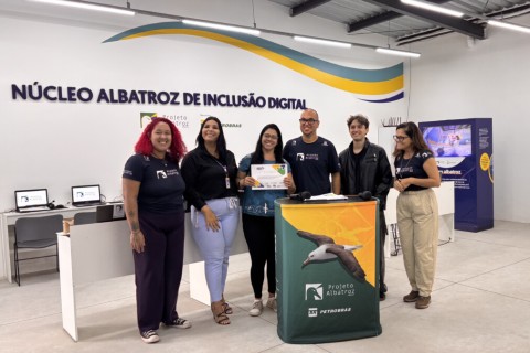 Qualificação que abre caminhos: 16 jovens concluem cursos profissionalizantes em Cabo Frio