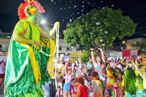 Carnaval de Arraial do Cabo tem domingo (15) com folia para todas as idades