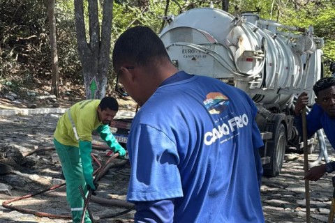 Prefeitura de Cabo Frio conclui reparo no sistema de esgoto do Morro da Guia após três anos de problemas