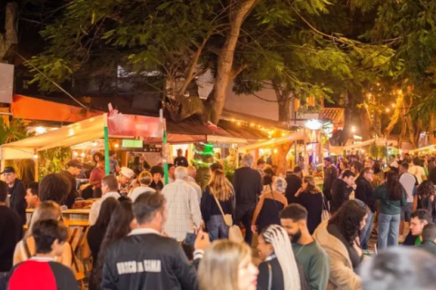 Degusta Búzios 2025 começa nesta sexta-feira (1º), com tributos ao rock nacional