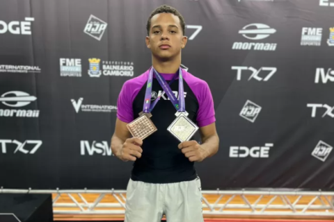 Atleta de Cabo Frio sobe ao pódio em etapa internacional de jiu-jitsu em Santa Catarina