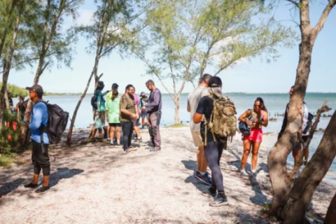 Prefeitura inaugura trecho Praia do Sudoeste da Trilha Translagunar, em Cabo Frio