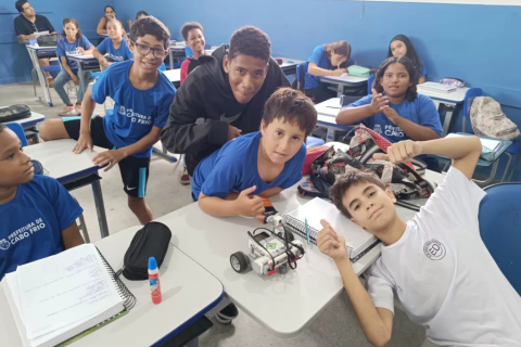 Alunos do 6º ano do Edilson Duarte, em Cabo Frio, terão aulas de robótica