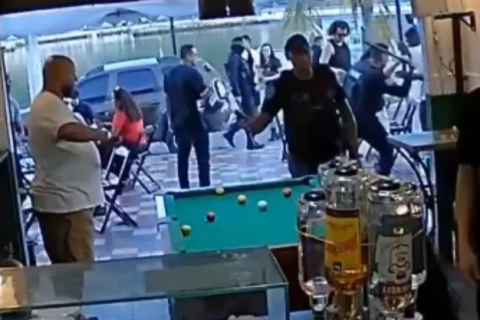 Ação truculenta da ROMU em bar no Boulevard Canal, em Cabo Frio, gera denúncia de agressões e danos materiais