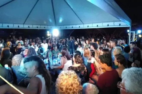 Projeto cultural “Nosso Samba” tem edição neste sábado (30), em Búzios