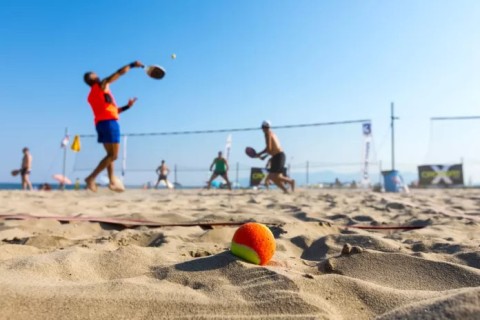Prefeitura de São Pedro da Aldeia promove aulão gratuito de beach tennis e frescobol