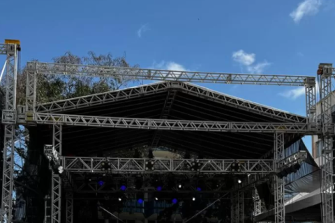 Cabo Frio inicia montagem de estrutura para Festa da Padroeira; Paula Toller e Tiee estão entre as atrações