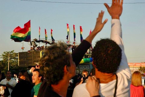 NESTE SÁBADO! Ana Carolina está confirmadissima para show histórico na 20ª Parada Do Orgulho LGBTI+ de Cabo Frio