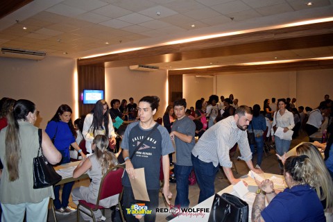 Empresas de vários segmentos de toda a região selecionam mão de obra gratuitamente