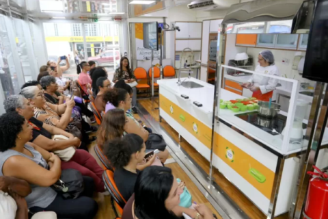 Projeto Saúde em Ação leva oficinas gratuitas de alimentação saudável para moradores de Búzios