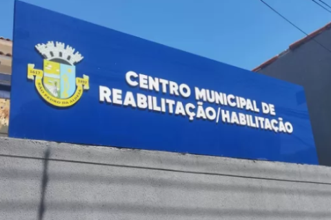 Falta de fonoaudiólogos no Centro de Reabilitação motiva protesto de mães atípicas em São Pedro da Aldeia