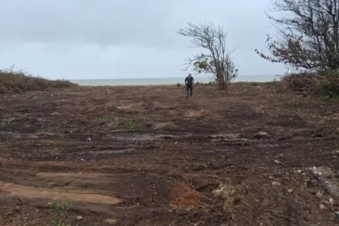 Cabo Frio amplia fiscalização após desmate e incêndio na Rua do Suspiro
