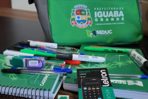 Iguaba Grande inicia entrega de kits escolares para alunos e professores da rede municipal de ensino