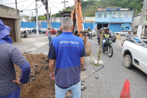 De Tamoios ao Centro, equipes mantêm serviços de drenagem, pavimentação e manutenção em Cabo Frio nesta quinta-feira (08)