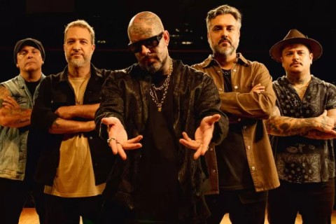 Detonautas se apresenta no primeiro dia do ‘Búzios Biker Fest’, nesta quinta (28)