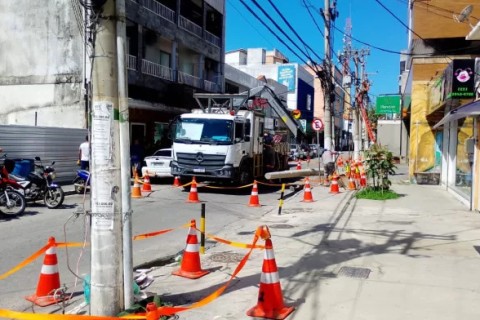 Falta de energia deixa Rádio RCFM 88,7 e comerciantes da Rua Raul Veiga sem funcionamento em Cabo Frio