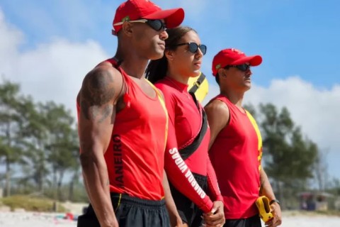 Arraial do Cabo realiza 1ª Copa Tubarões Salvamar na Prainha