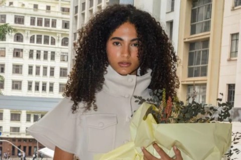 Vitória Bastos, modelo trans de São Pedro da Aldeia, conquista 3º lugar em concurso que revelou Gisele Bündchen