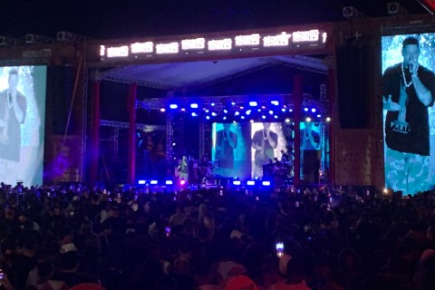 Melhores momentos do Búzios On: festival com TZ e Filipe Ret reúne multidão e celebrou cultura