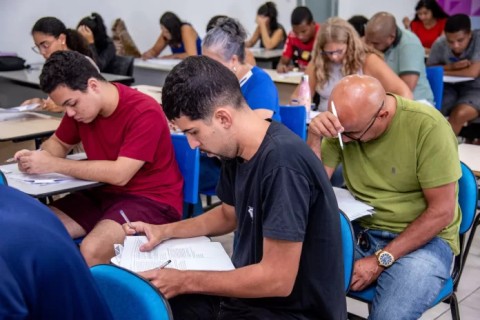 Vestibular Cederj 2026.1 abre inscrições em 16 cursos de graduação semipresencial