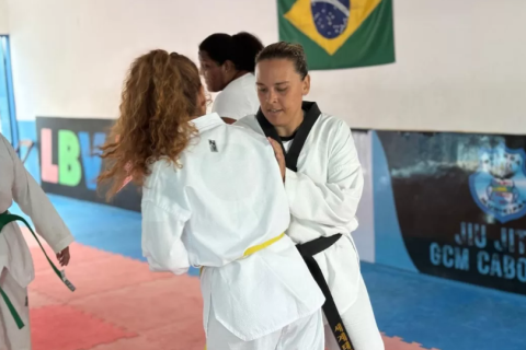 Patrulha Maria da Penha da GCM realiza workshop de defesa pessoal para mulheres em Cabo Frio nesta terça-feira (31)