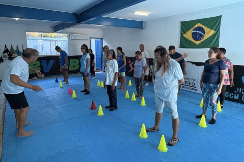 Aulas de ginástica transformam a rotina do público 60+ em Cabo Frio