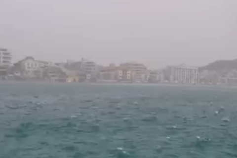 Chuva, vento e mar agitado deixam a Região dos Lagos em atenção nesta quinta-feira (27)