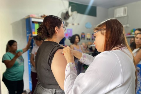Arraial do Cabo promove Dia de Atualização da Caderneta de Vacinação dos Alunos