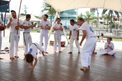 São Pedro da Aldeia oferece aulas gratuitas de capoeira pelo projeto “Corpo Sagrado”