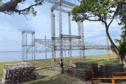 Estrutura do Record Sunset Rio e deve ficar pronta até o dia 3 em Araruama