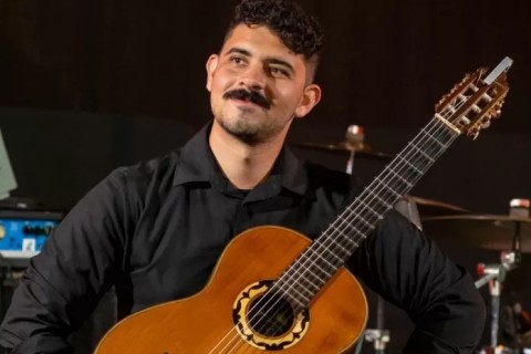 Casa da Cultura de São Pedro da Aldeia recebe concerto de voz e violão nesta quarta (3)