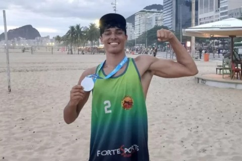 Jovem atleta de Arraial do Cabo conquista 3º lugar no Campeonato Estadual de Vôlei de Praia Sub-19