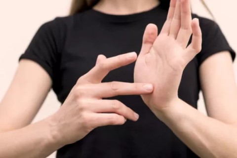 Prefeitura de Búzios oferece curso gratuito de Libras. Inscrições estão abertas até 24 de janeiro