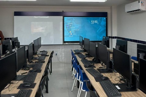 Educação de Arraial do Cabo amplia rede municipal com novos equipamentos tecnológicos